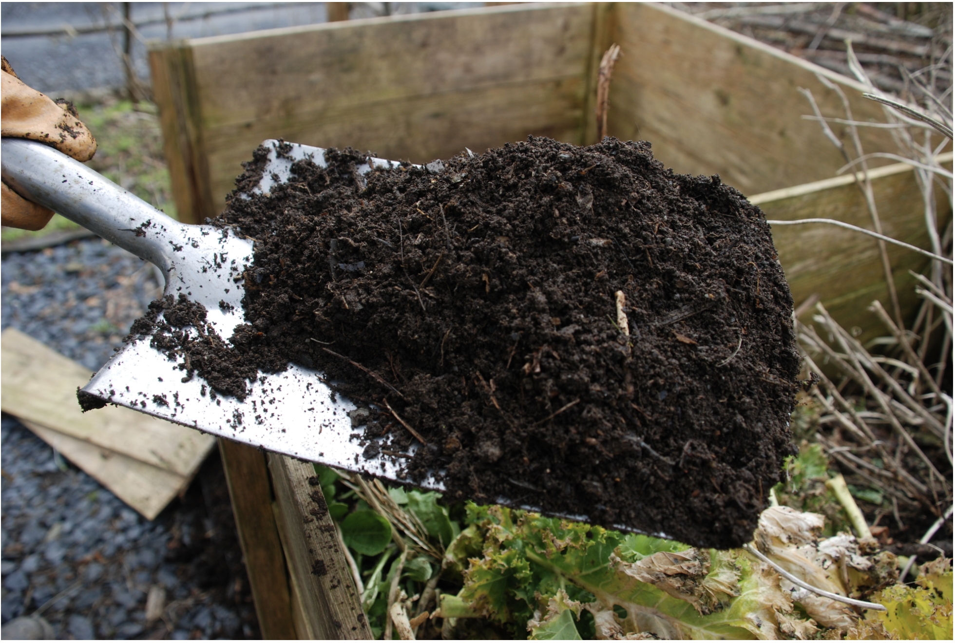 high quality compost should look like dark topsoil