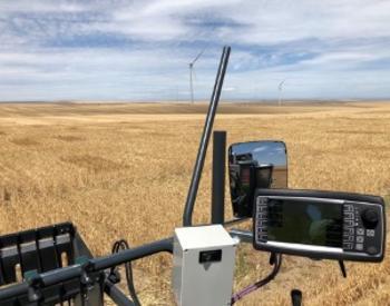 A picture of the WieSEL monitor on a combine