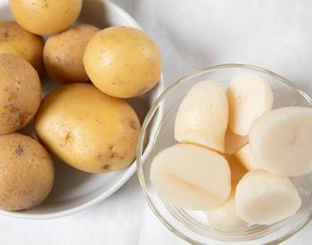 Be sure the potatoes are completely dry before placing them in storage.